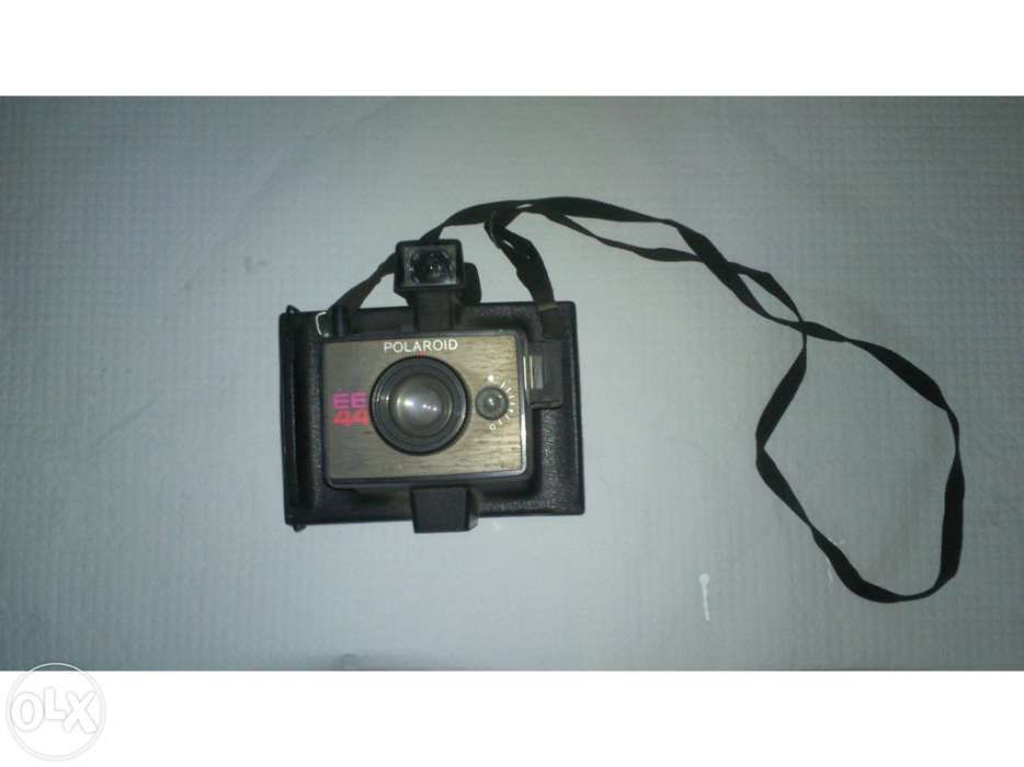 Polaroid EE44- ano 1976 (baixa de preço)