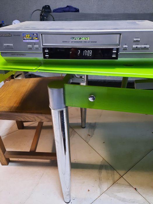 Видео магнитофон  Panasonic NV-HV61EE  б/у