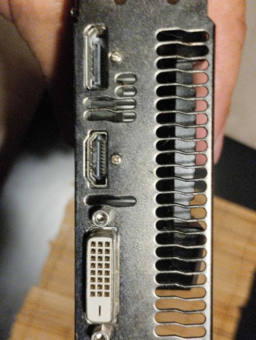 Placa Gráfica SAPPHIRE PULSE RX 560 4G G5 16 CU