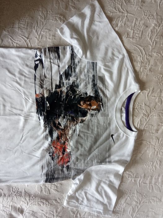 T-Shirt/Nike/Dri-Fit/Tamanho 12-13 anos