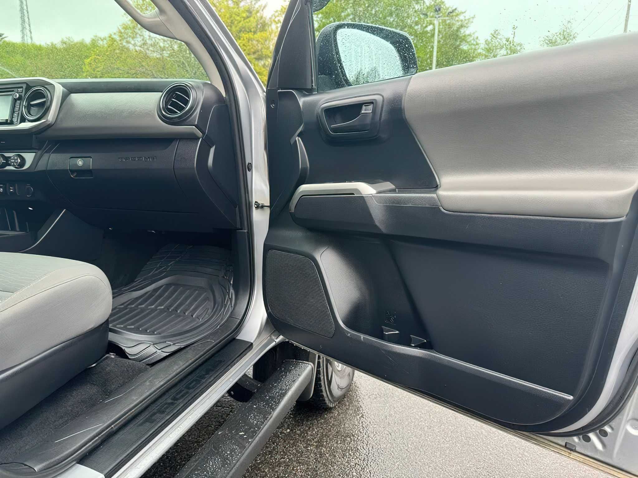 2019 Toyota Tacoma SR5 V6 Double Cab LB 4WD