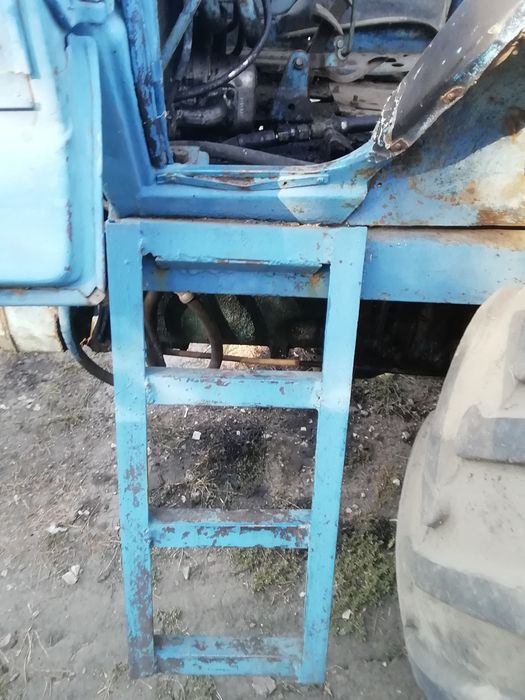 Продам трактор мтз недорого