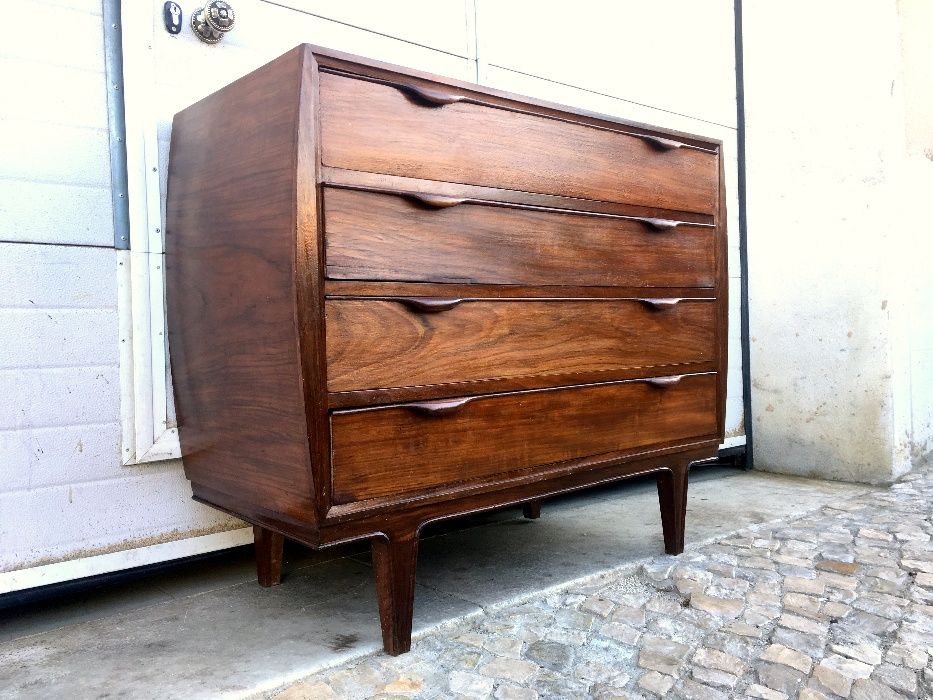 Comoda olaio vintage 105comp X 47.5prof X 87alt.