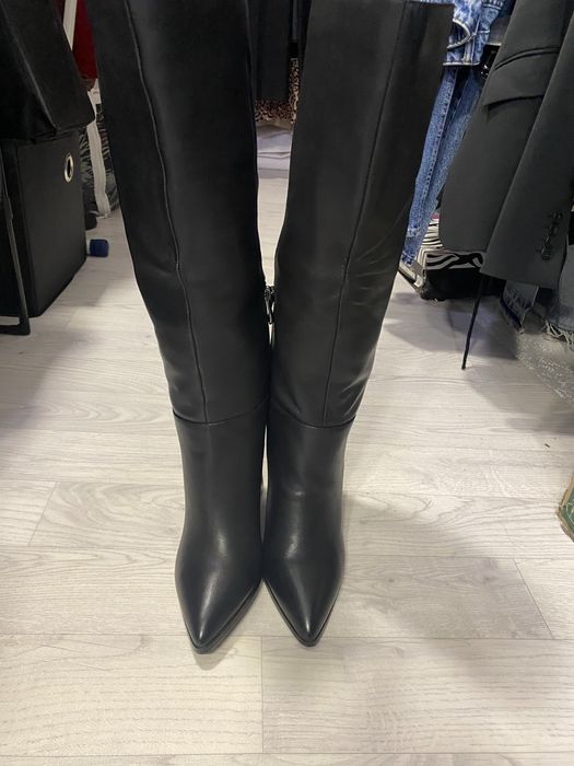 Продам шкіряні чоботи