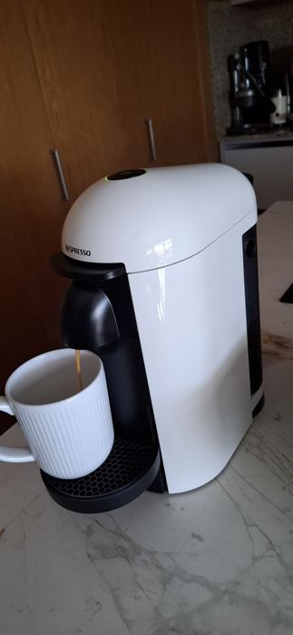 Máquina café  Nespresso Vertuo Plus