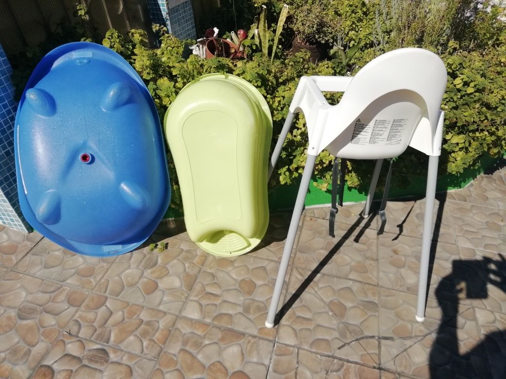 Fraldario   Banheira e Cadeira de Mesa