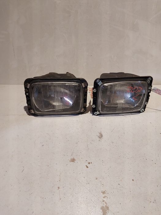 Mercedes 207 lampa przednia prawa lewa reflektor prawy lewy