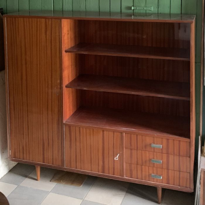 Komoda szafka biblioteczka PRL lata 60-te wysoki połysk szuflady szyby