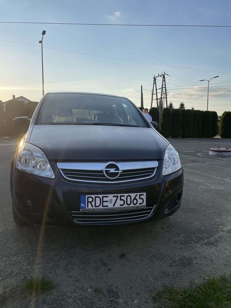 Opel Zafira 2008, 1.9 CDTI, 7 osobowy, hak