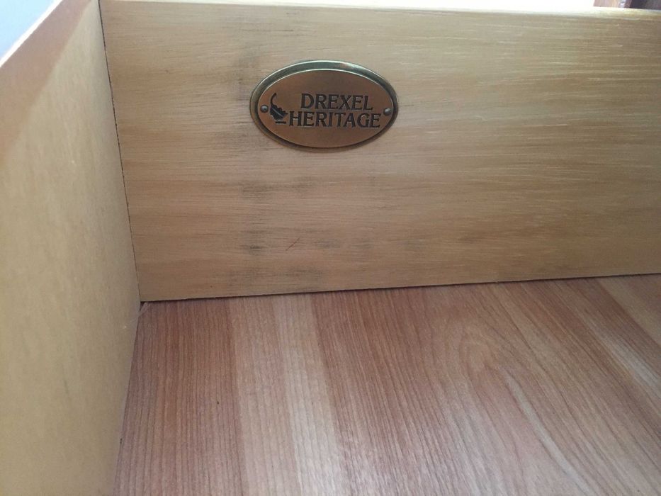 komoda dębowa w bardzo dobrym stanie