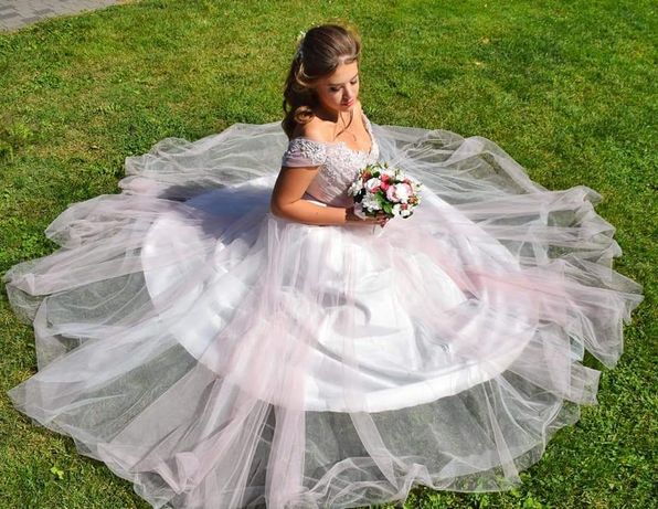 Свадебное платье 44 размера выпускное