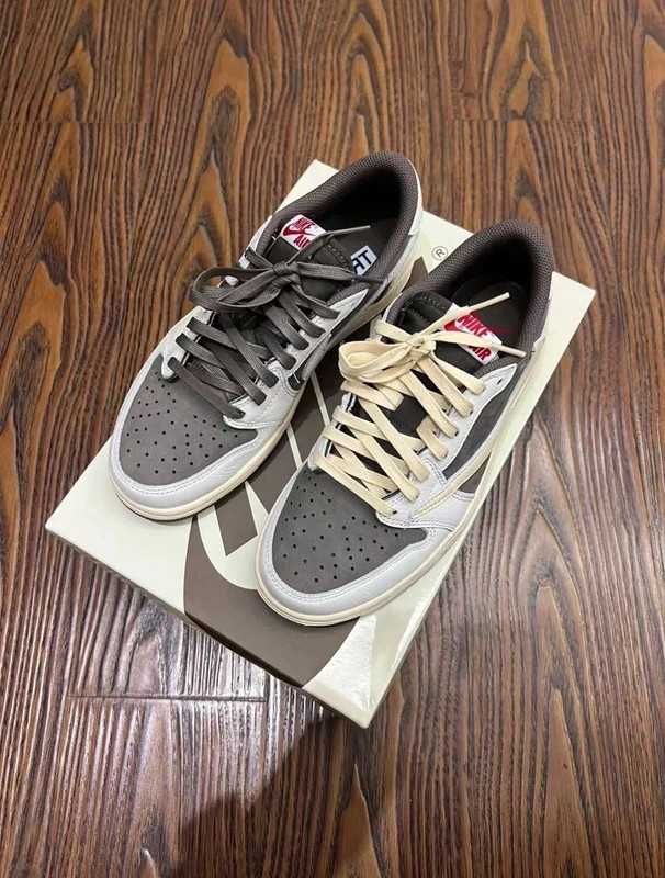 Jordan 1 Retro Low OG SP Travis Scott Reverse Mocha R.40