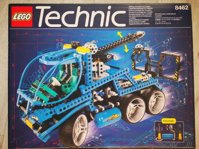 Lego 8462 "Super Tow Truck"; 1998; [34]