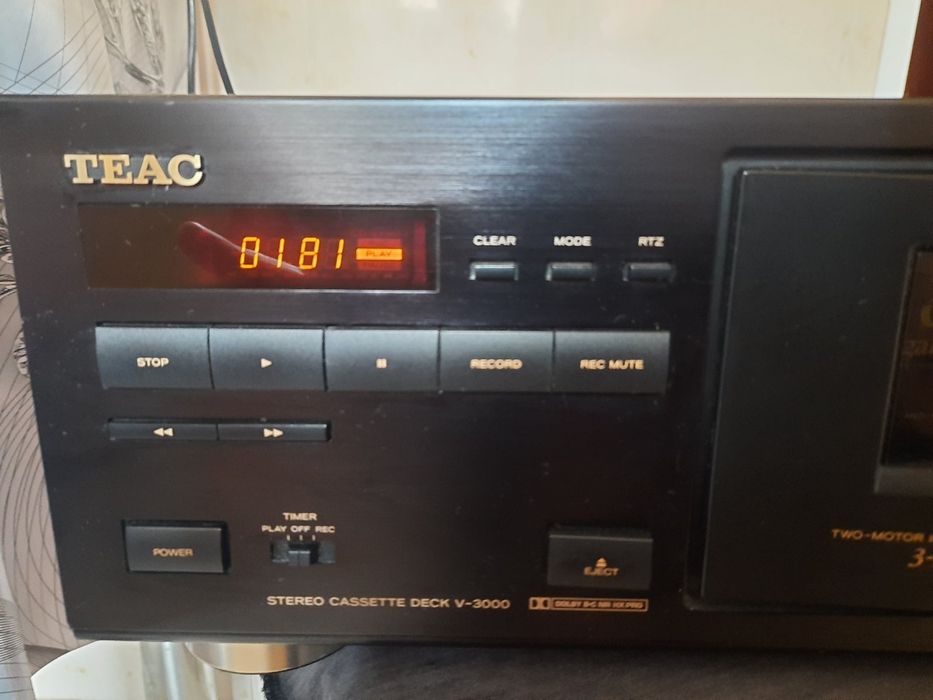 Кассетная дека TEAC V-3000