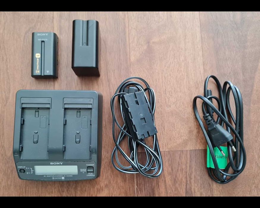 Câmara vídeo SONY HVR-Z5E MiniDV com mochila LUGGY