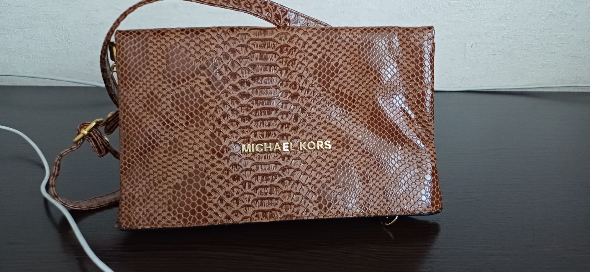 Сумка через плече Mario Valentino Michael Kors