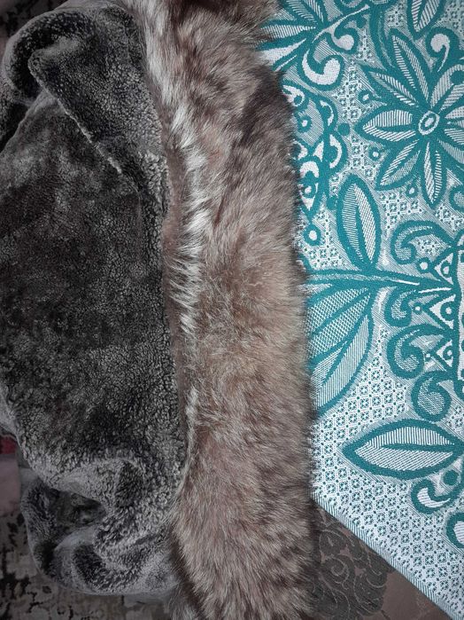 Шкіряна зимова курточка