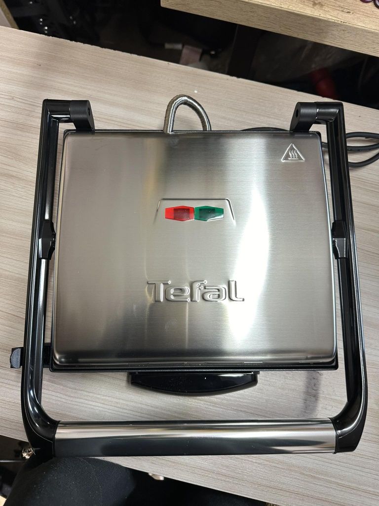 Barbecue, panini, składany, tradycyjny grill elektryczny Tefal GC241D