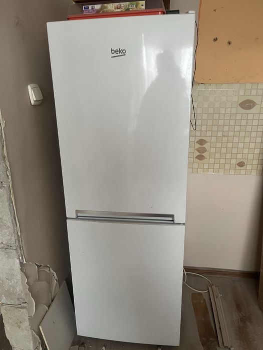 Sprzedam lodówkę Beko