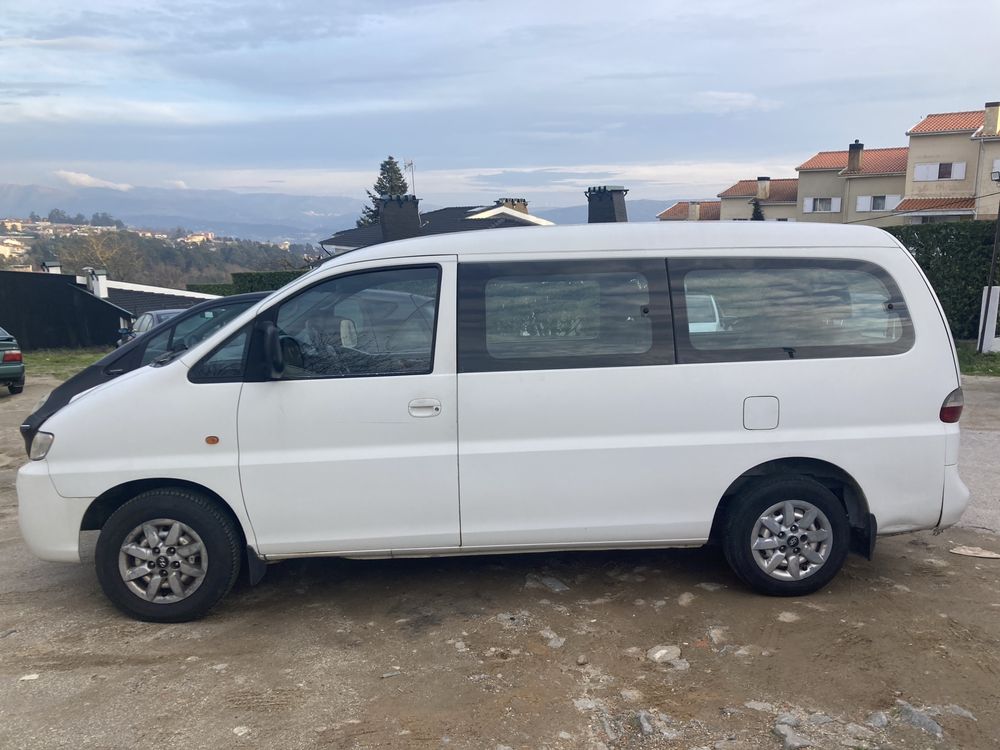 Hyundai  H1 2.5 diesel 9 lugares