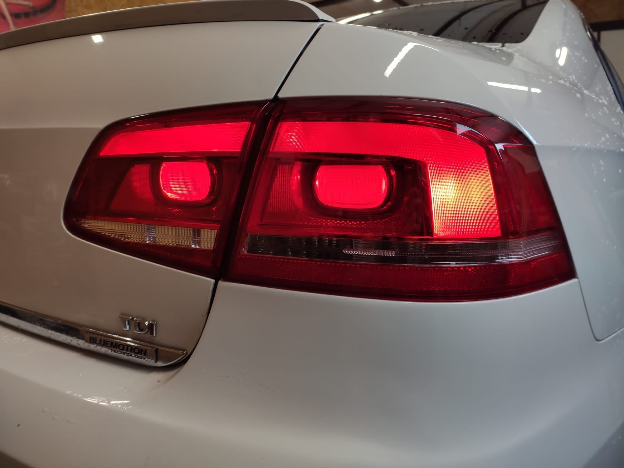 Lampy tył VW passat B7 sedan