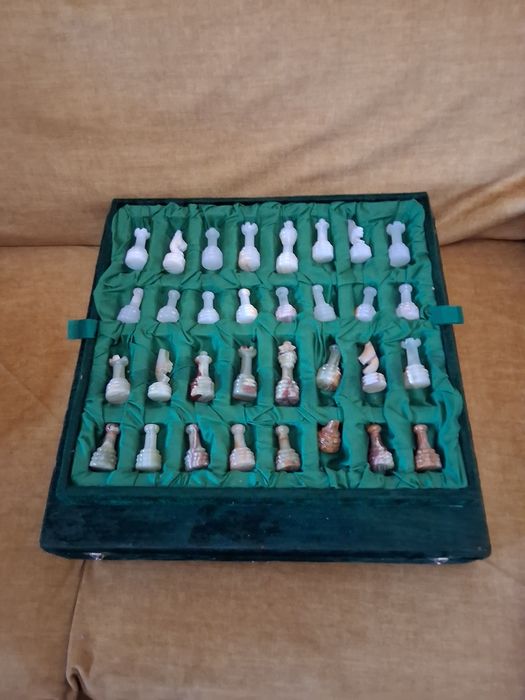 Jogo de Xadrez em Mármore