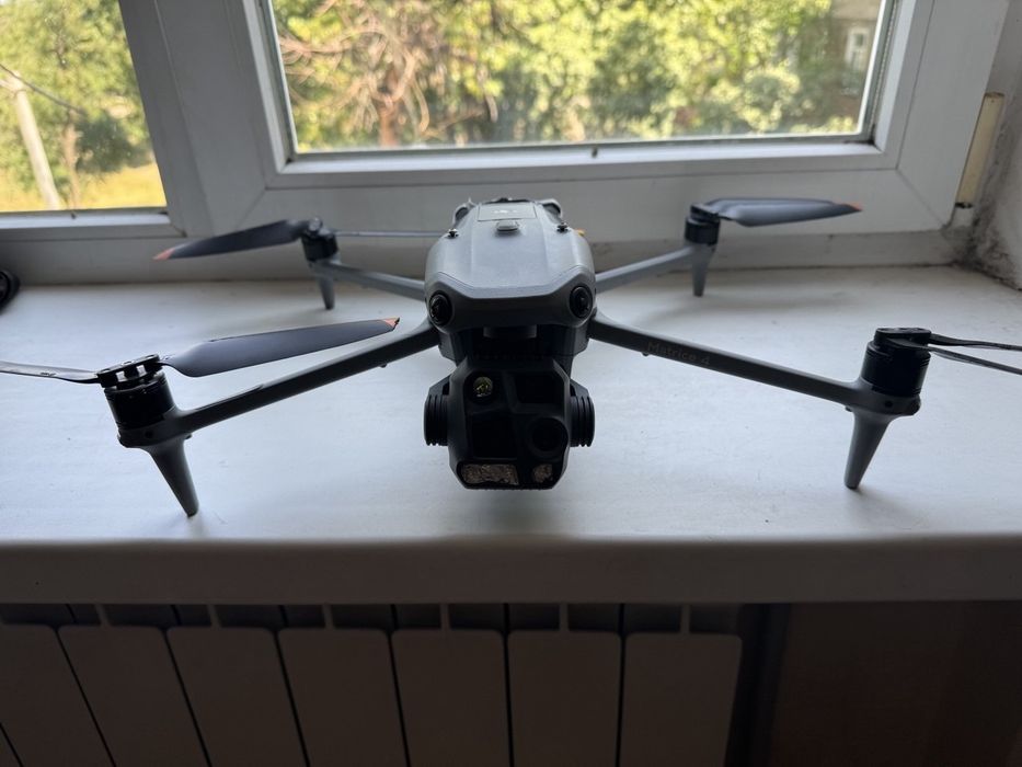 DJI Matrice 4T нічний