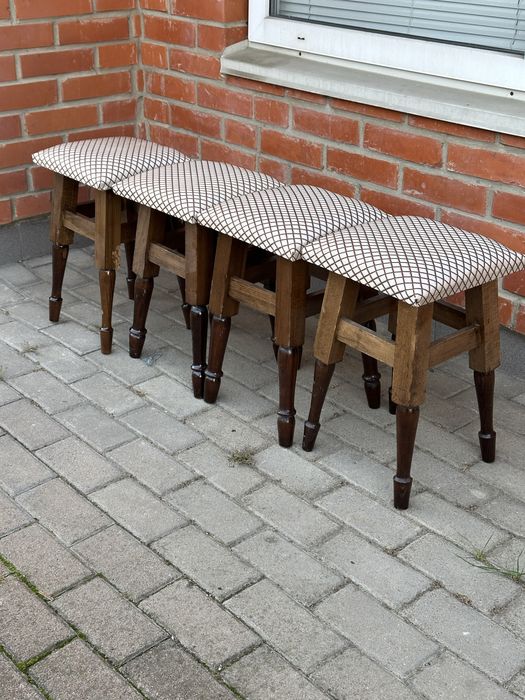 Табуретки в кухню, Табуретки з масиву бук