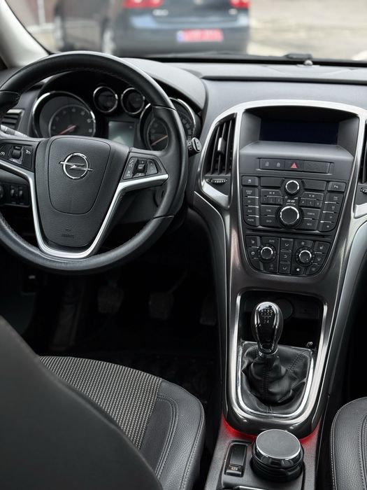 Opel Astra 1.6mpi Cosmo