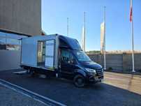 Mercedes-Benz SPRINTER 319 3.0 CDI KONTENER 4,28cmDługi 2,29cmSzero 2,24cmWysok + WINDA 750Kg 42Tyś km SERWIS DO OSTATNIEGO Km ASO MERCEDES-BENZ SALON PL STAN NOWY NOWY NOWY FABRYCZNA GWARANCJA