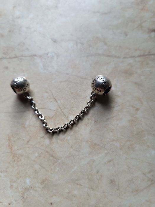 Pandora łańcuszek zabezpieczający