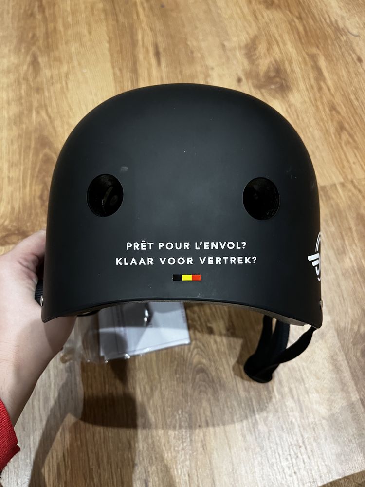 Kask typu orzech czarny mat rozmiar M