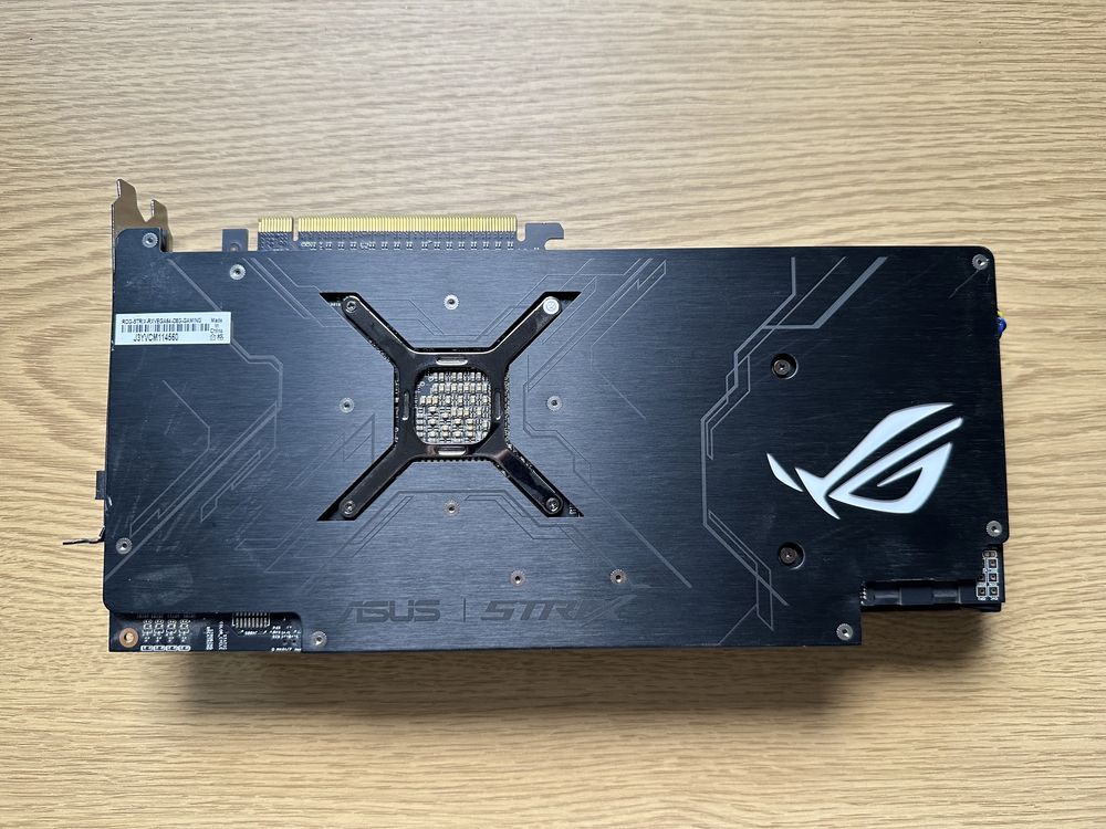 ASUS ROG Strix RX Vega 64 8GB