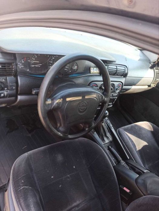 opel omega B потребує косметичного ремонту