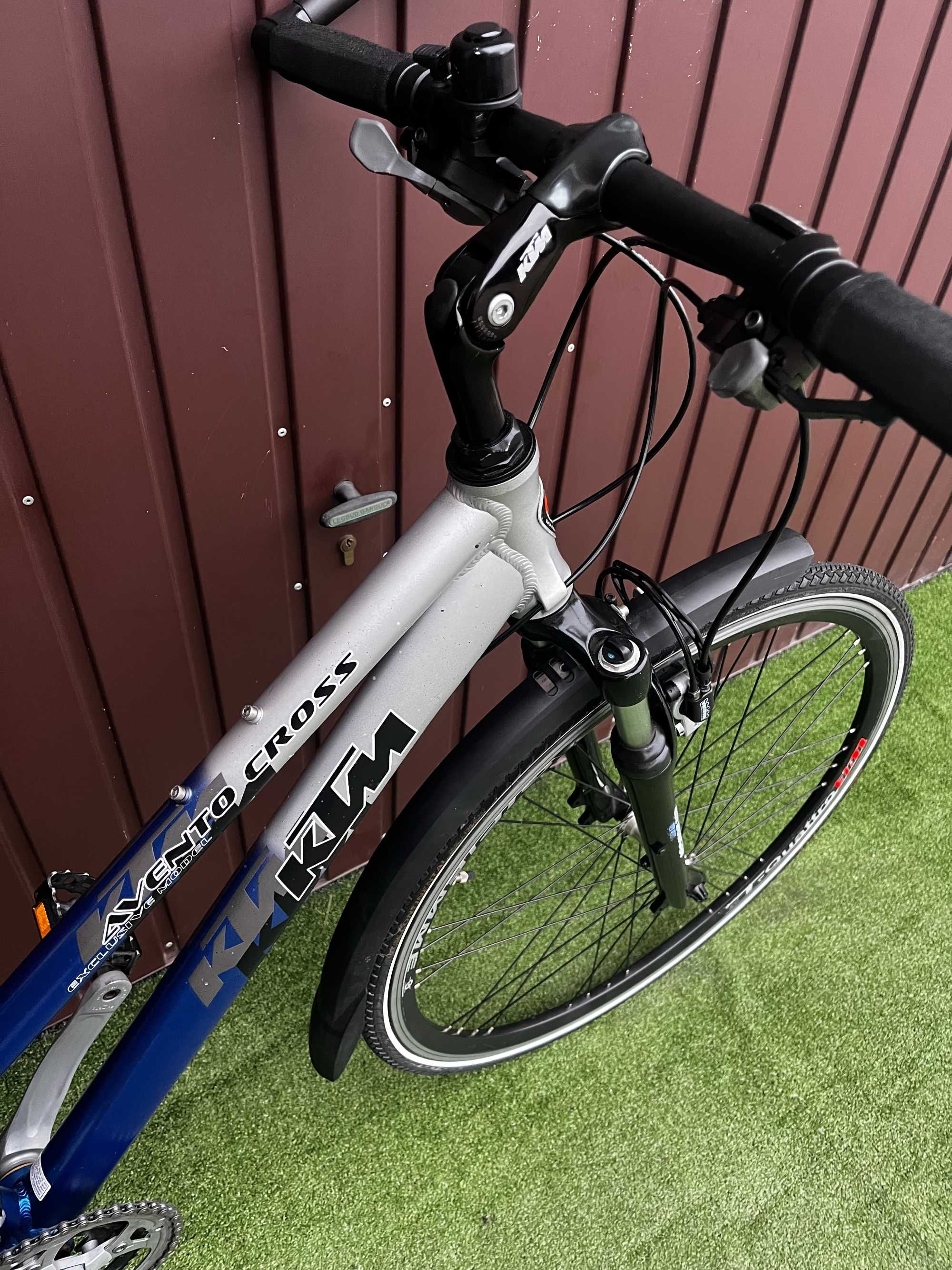 Rower KTM AVENTO CROSS/alu./amor.-blokada/Shimano DEORE LX/koła 28"