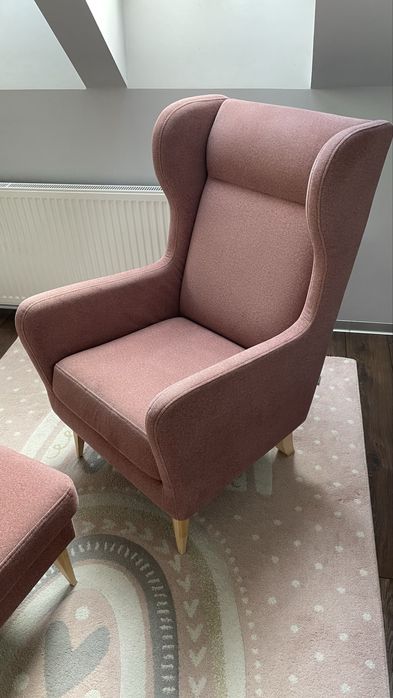 Fotel uszak z podnóżkiem