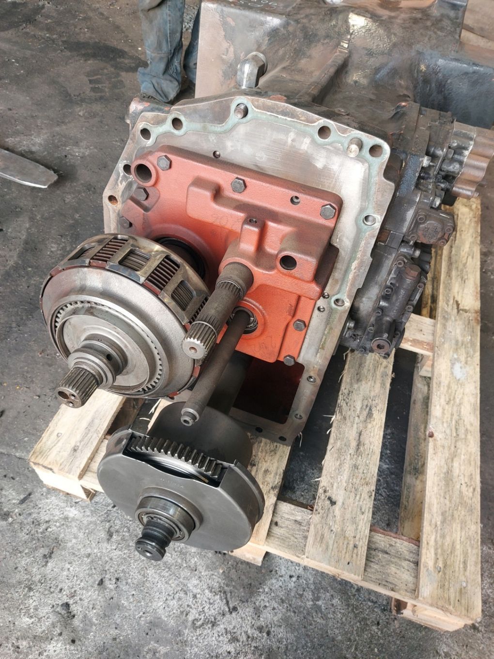 SKRZYNIA BIEGÓW SEMI POWERSHIFT 2093419012J 290702 GG30W CASE 9080 2003R