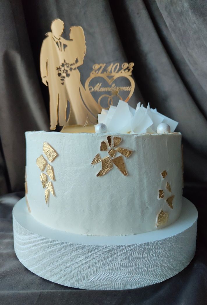 Торт на весілля (на свято)