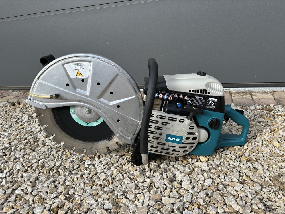 Przecinarka spalinowa Makita plus 2 tarcze diamentowe  40 cm