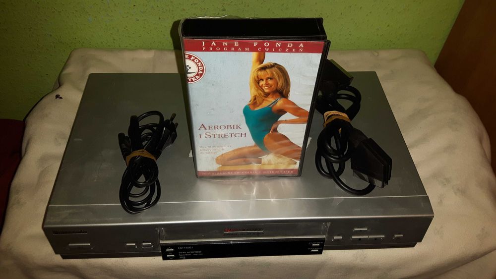 Magnetowid  - Wideo FHS  PANASONIK NNV -HV 61 EG  bez pilota