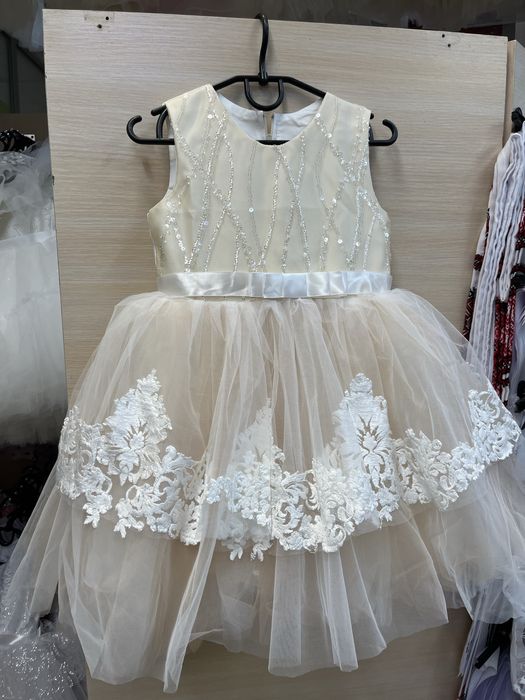 Дитячі святкові сукні