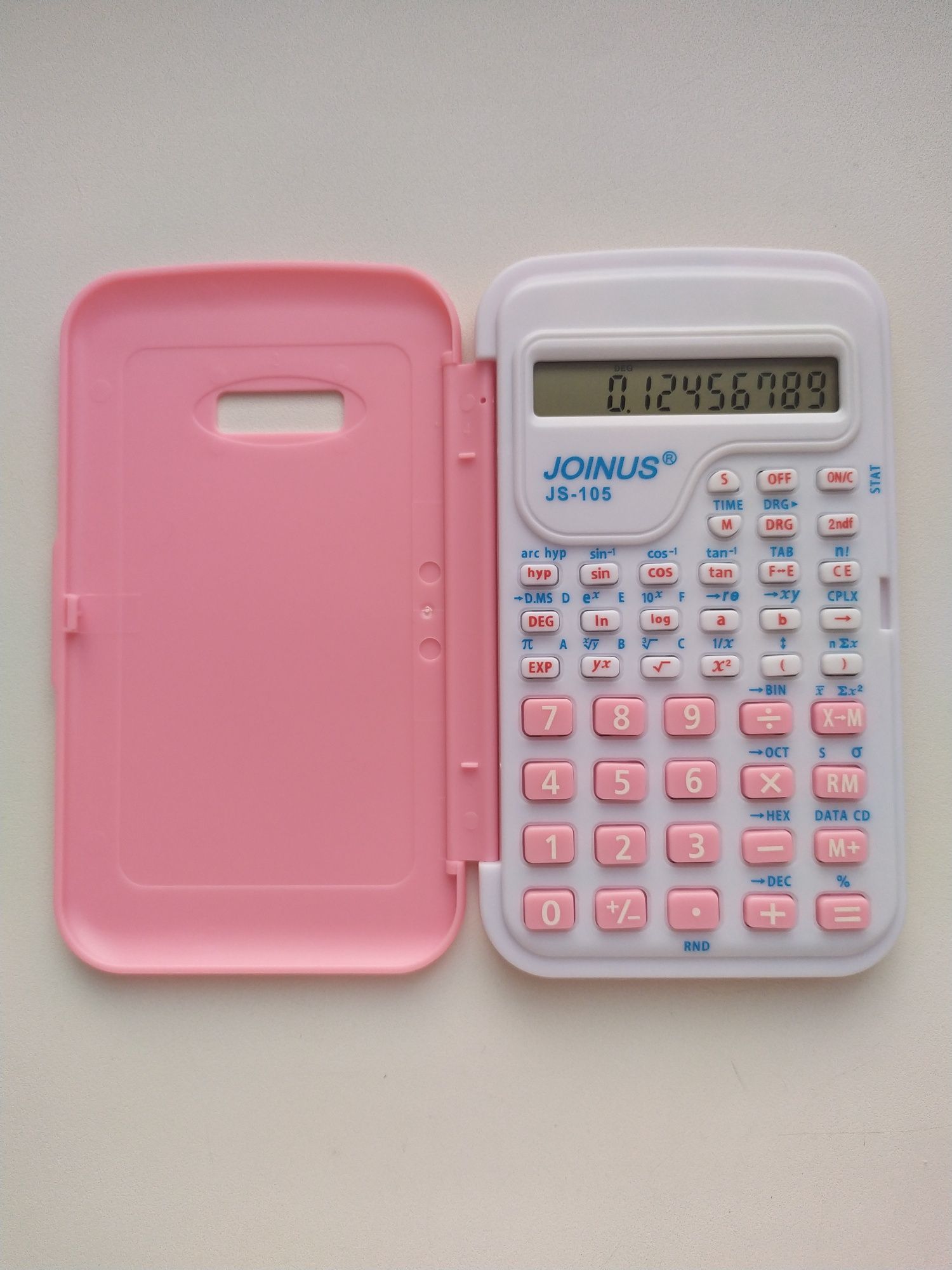Карманный калькулятор с часами