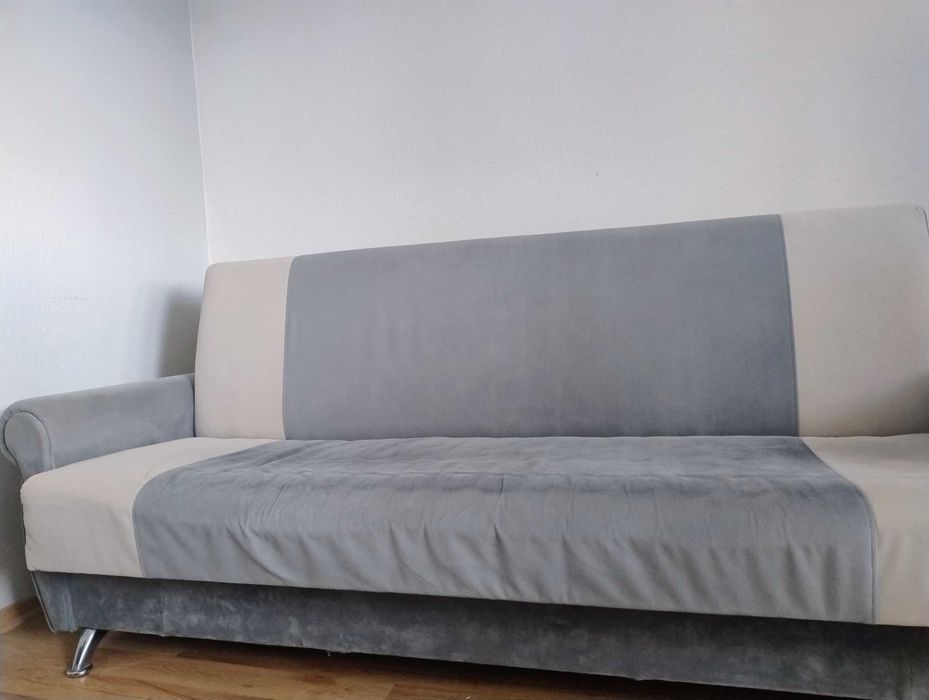 Kanapa kolory szarości