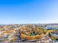 Apartamento T4+1 com varanda, para obras totais no Lumiar, Lisboa