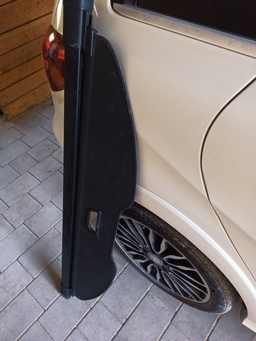 Автомобіль електричний Mercedes Benz b class