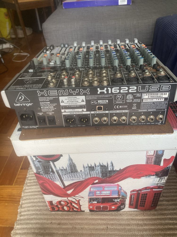 Behringer XENYX X1622USB