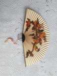Stary vintage papierowy wachlarz