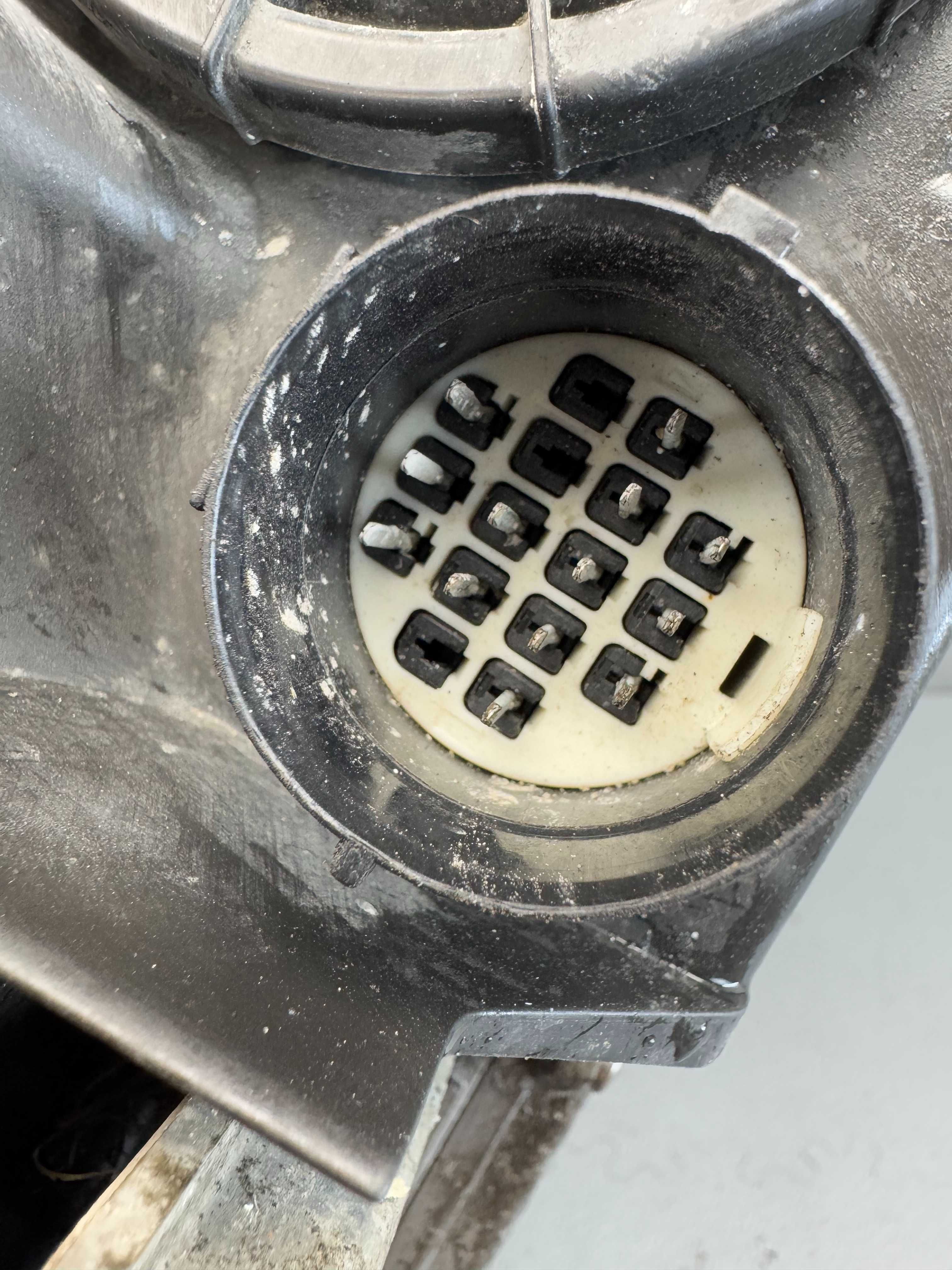 RANGE ROVER III (L322) Lampa Przód Bi-Xenon Skrętny Prawa EU 13PIN