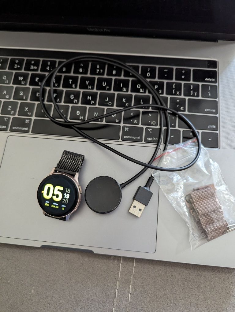 Samsung galaxy watch active 2 смарт годинник 40 мм