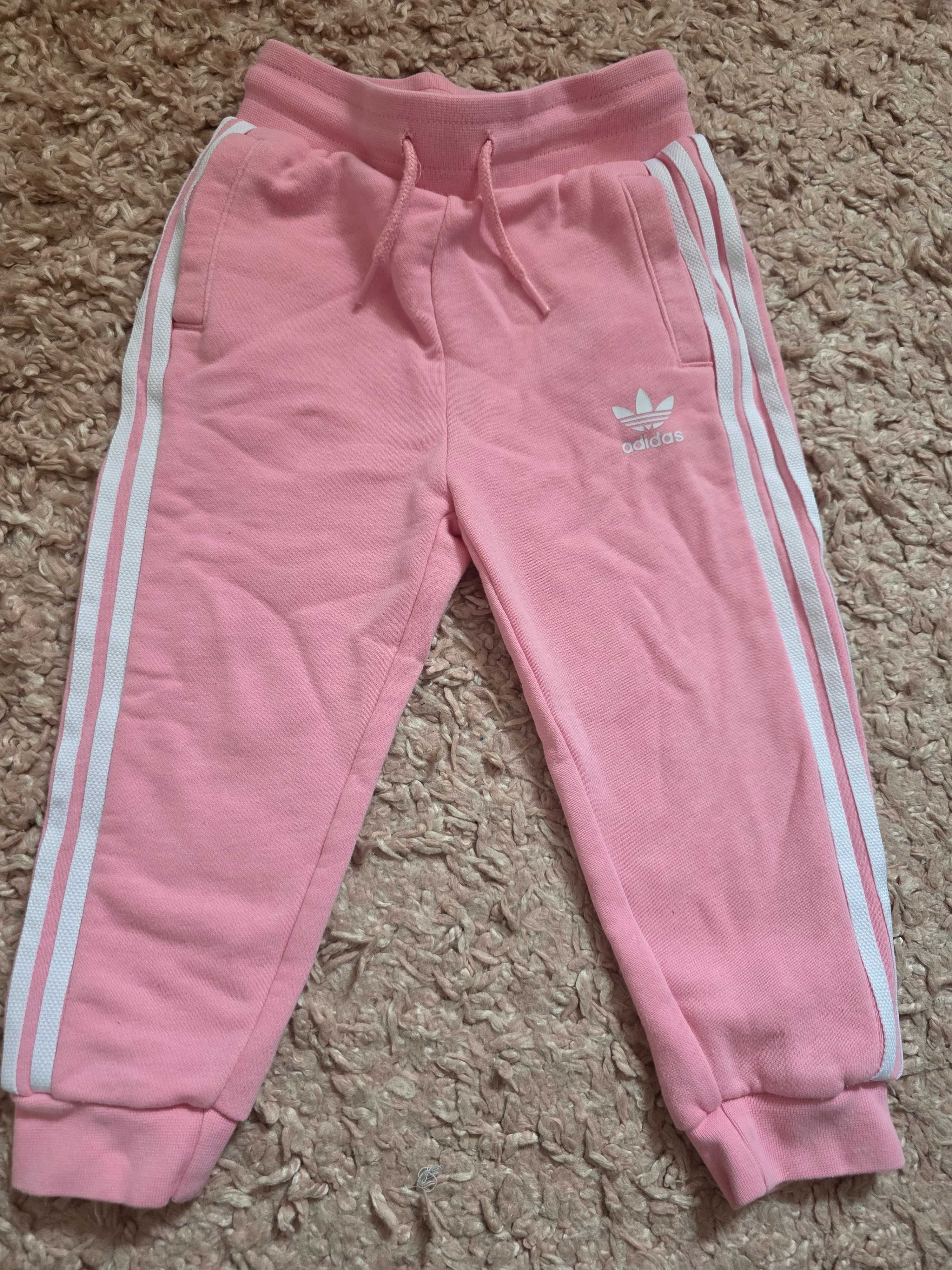 Dres ADIDAS dziewczęcy r. 104/110
